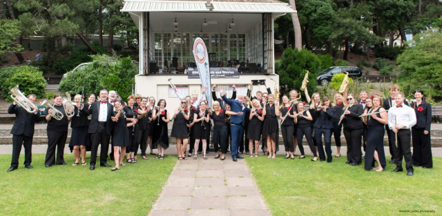 band-bournemouth-bandstand-summer Band standing in front of bandstand in Bournemouth Gardens