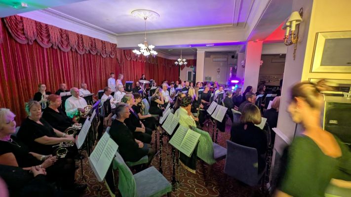 Band recording piece with Screw Loose