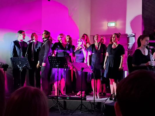 Musicals concert BMT Productions singing